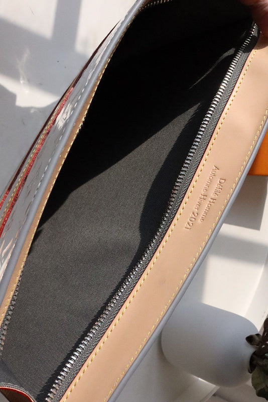 LOV - Luxurious Totes - 2031