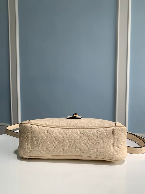 LOV - Luxurious Totes - 262