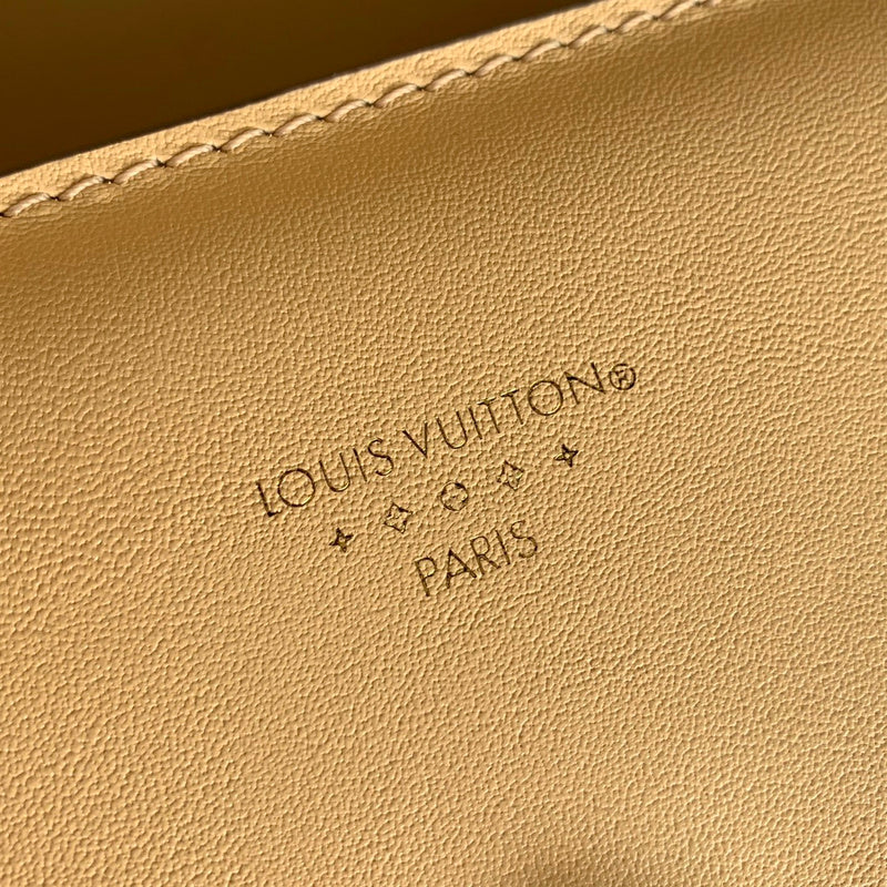 Luxurious Totes - Latest - 1264