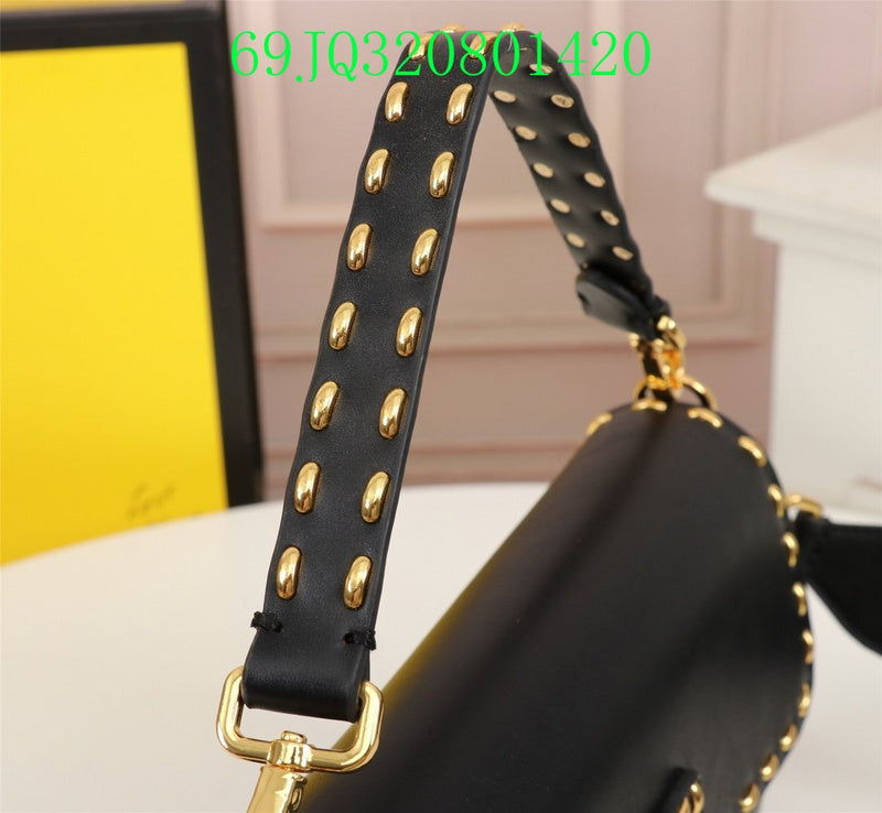 GC - Shoulder - 3277