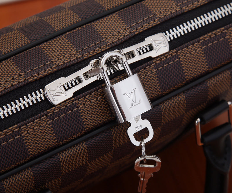 LOV - Luxurious Totes - 2550