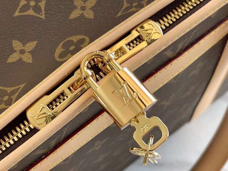 LOV - Luxurious Totes - 2152