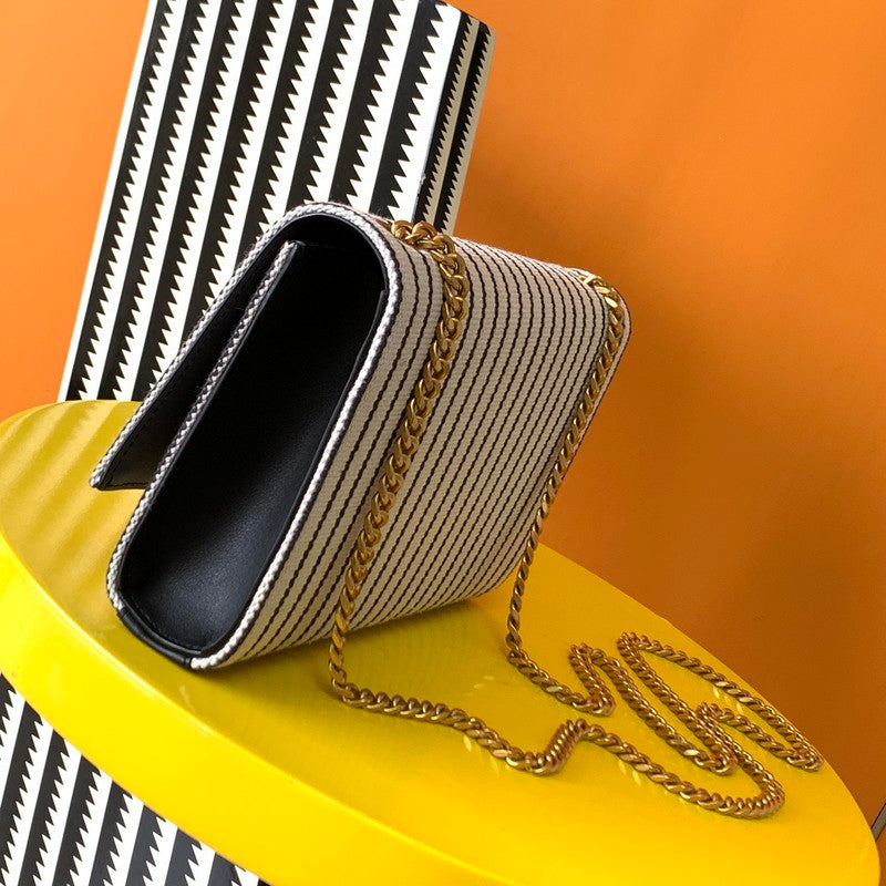 Luxurious Totes - Latest - 8081