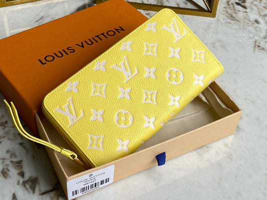LOV - Luxurious Totes - 1622