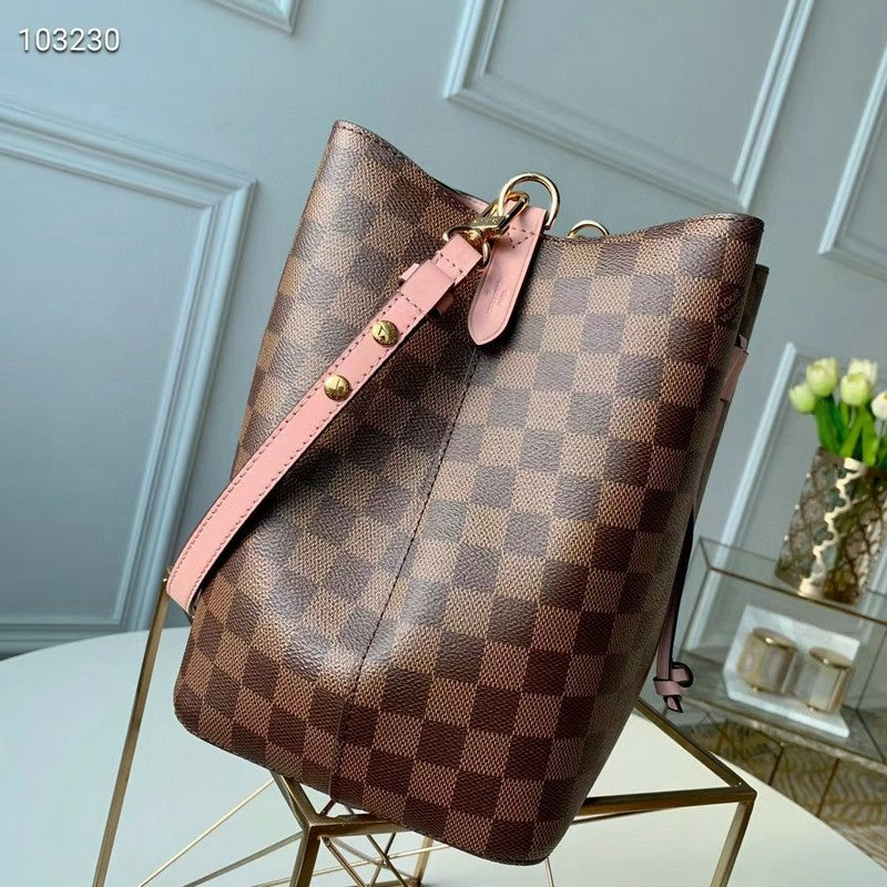LOV - Luxurious Totes - 2081