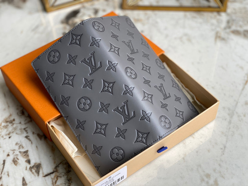 LOV - Luxurious Totes - 1533