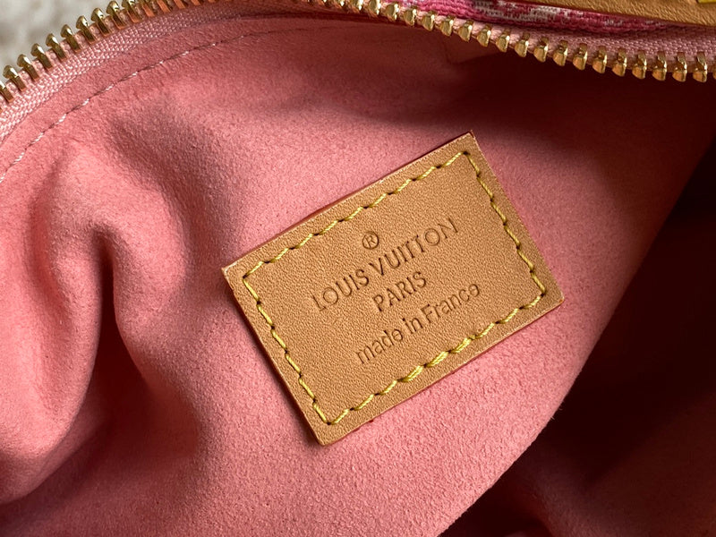LOV - Luxurious Totes - 2016