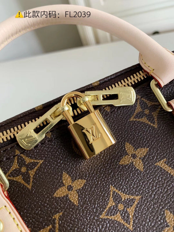 Luxurious Totes - Latest - 9710