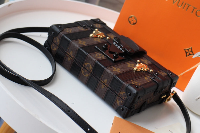 LOV - Luxurious Totes - 2514