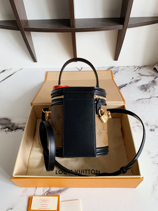 Luxurious Totes - Latest - 1868