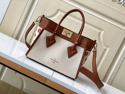 LOV - Luxurious Totes - 1540