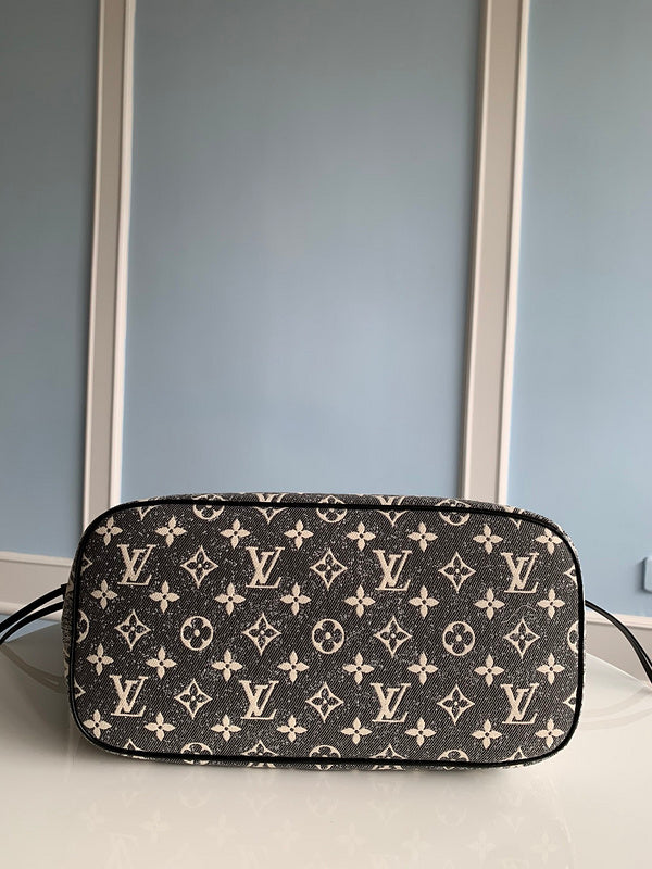 LOV - Luxurious Totes - 954