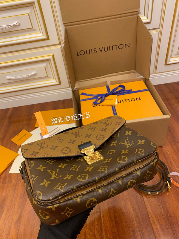 LOV - Luxurious Totes - 1914