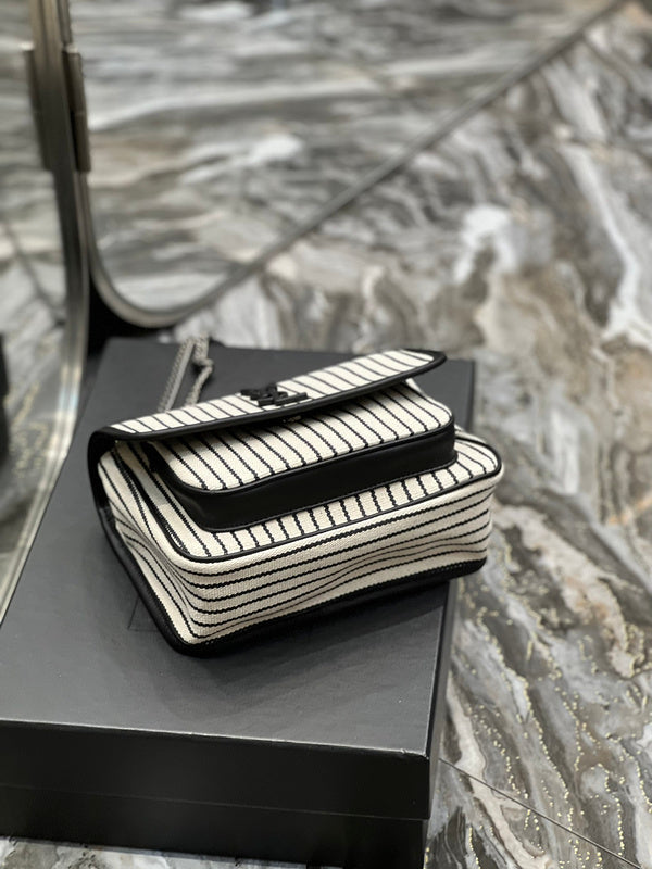 Luxurious Totes - Latest - 8113