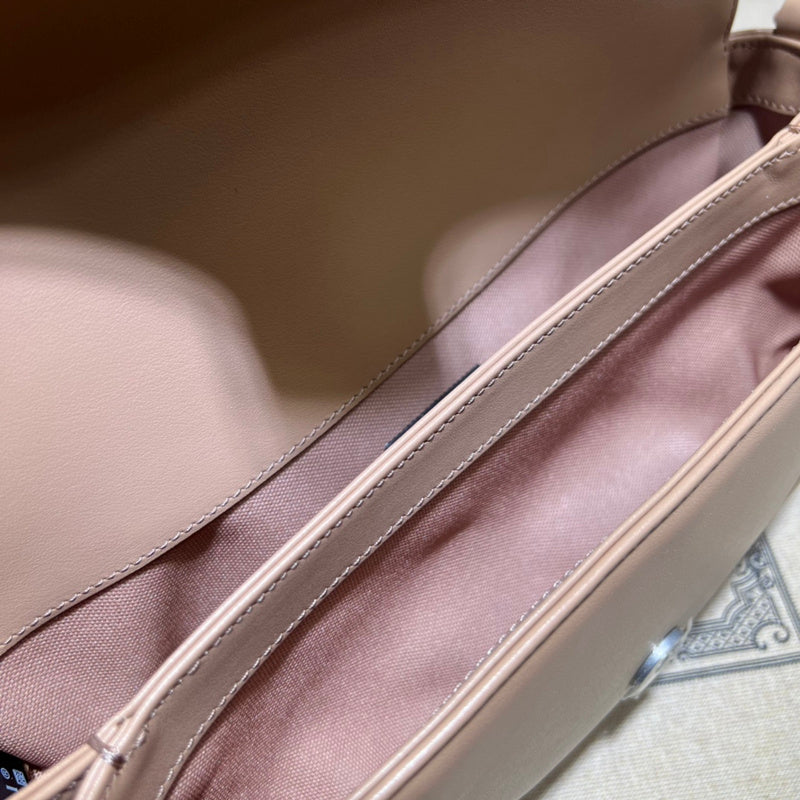 GUI - Luxurious Totes - 341