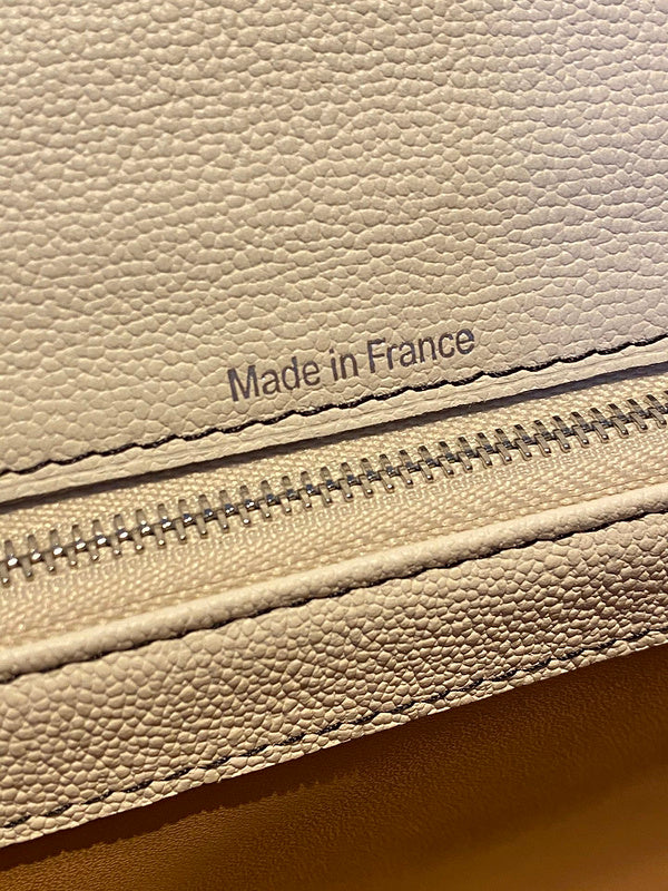 Luxurious Totes - Latest - 6173
