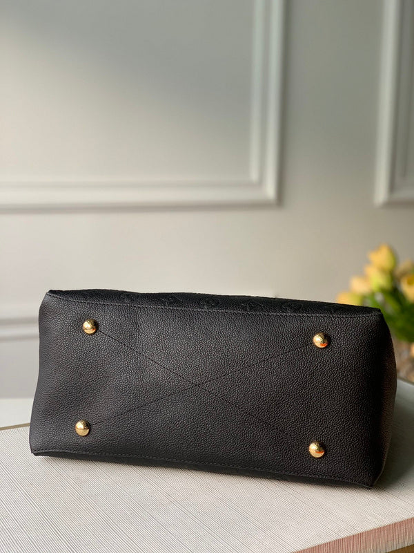 LOV - Luxurious Totes - 2572
