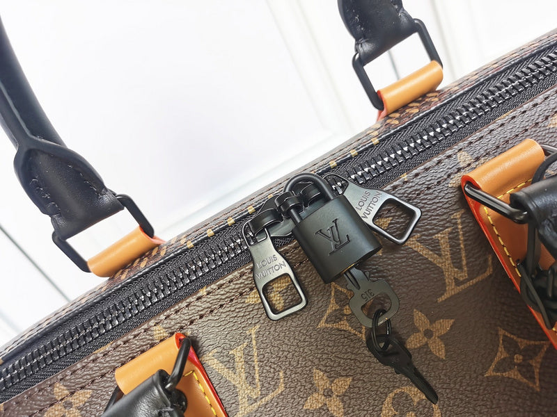 LOV - Luxurious Totes - 365