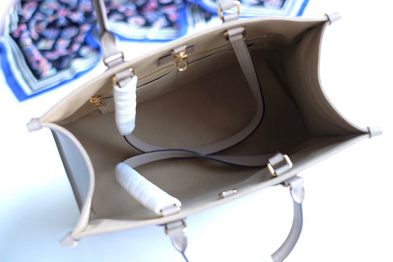 LOV - Luxurious Totes - 2584