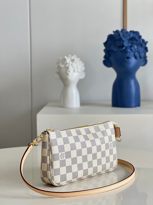 LOV - Luxurious Totes - 1400