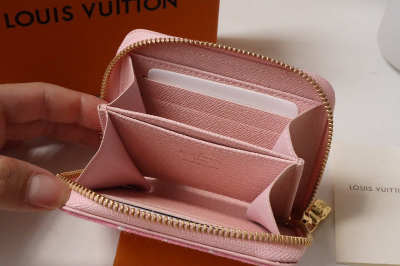 LOV - Luxurious Totes - 1849
