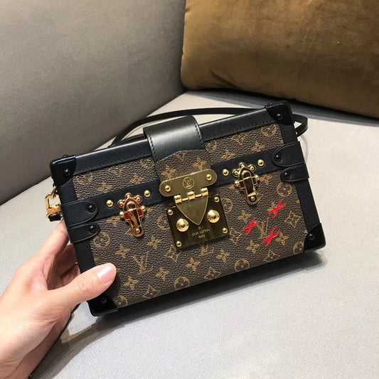 LOV - Luxurious Totes - 2712