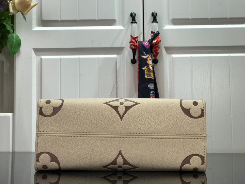 LOV - Luxurious Totes - 2487