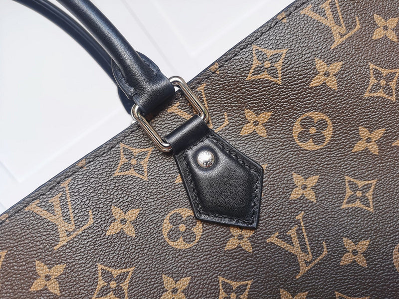 LOV - Luxurious Totes - 2613