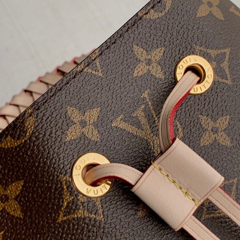 LOV - Luxurious Totes - 2607