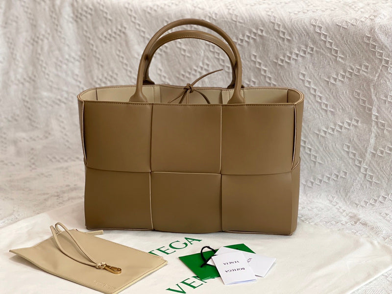 Luxurious-Totes - BV Bags - 2931