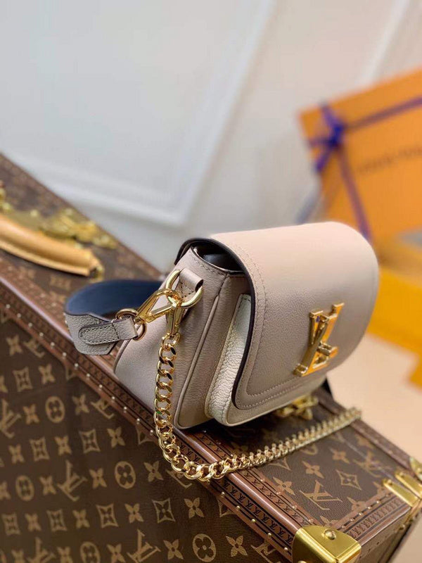 LOV - Luxurious Totes - 2400