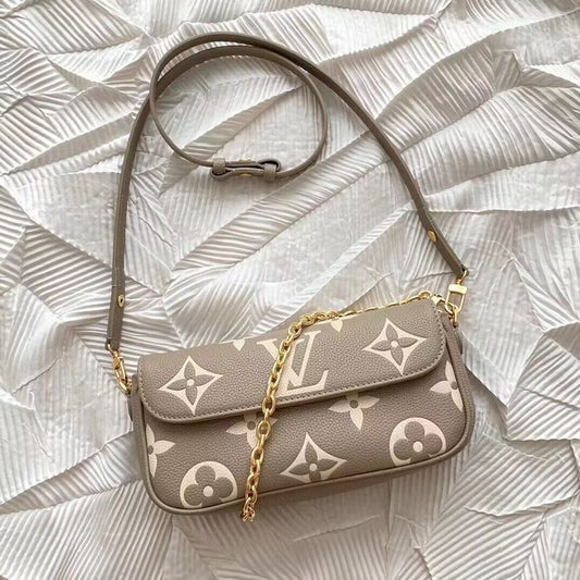 HMS - Luxurious Totes - 036