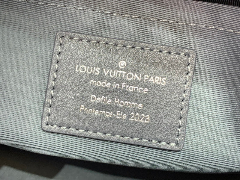 LOV - Luxurious Totes - 109