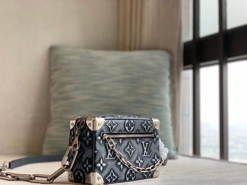 LOV - Luxurious Totes - 779