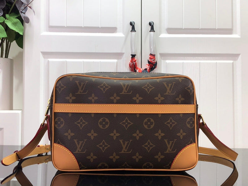 LOV - Luxurious Totes - 2213