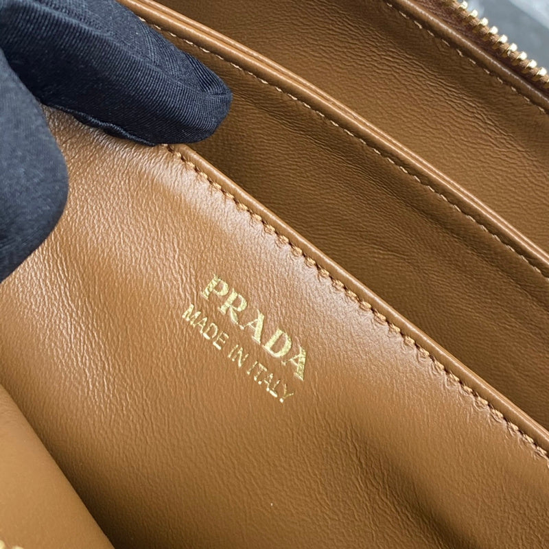 PDA - Luxurious Totes - 060