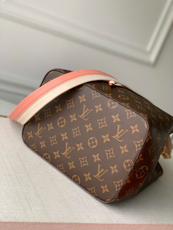 LOV - Luxurious Totes - 2607