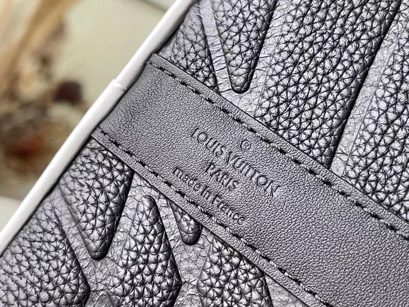 LOV - Luxurious Totes - 767