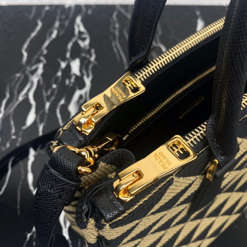 Luxurious Totes - Latest - 4568