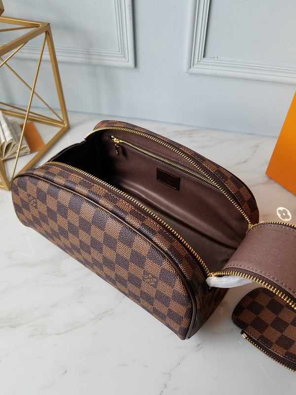 LOV - Luxurious Totes - 2331