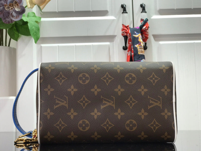 LOV - Luxurious Totes - 2404