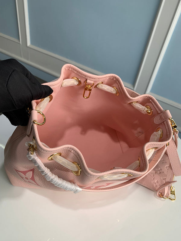 LOV - Luxurious Totes - 025