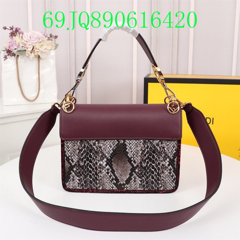 GC - Shoulder - 2886