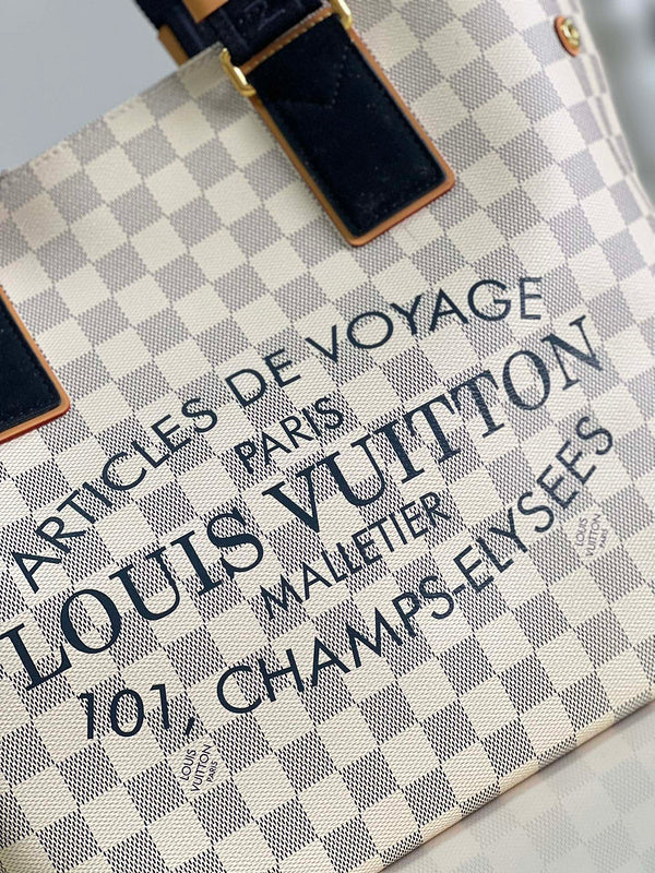 LOV - Luxurious Totes - 2205