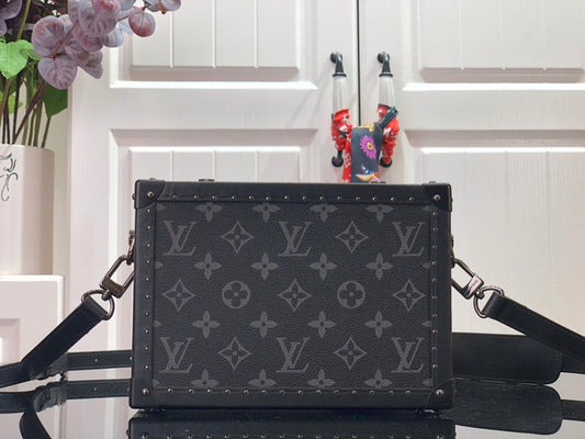 LOV - Luxurious Totes - 1345