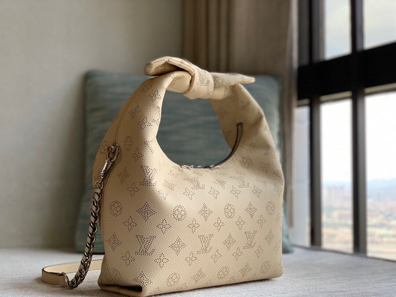 LOV - Luxurious Totes - 1239