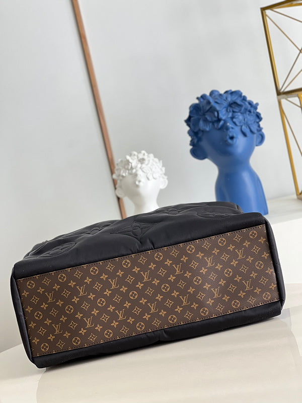 LOV - Luxurious Totes - 2116
