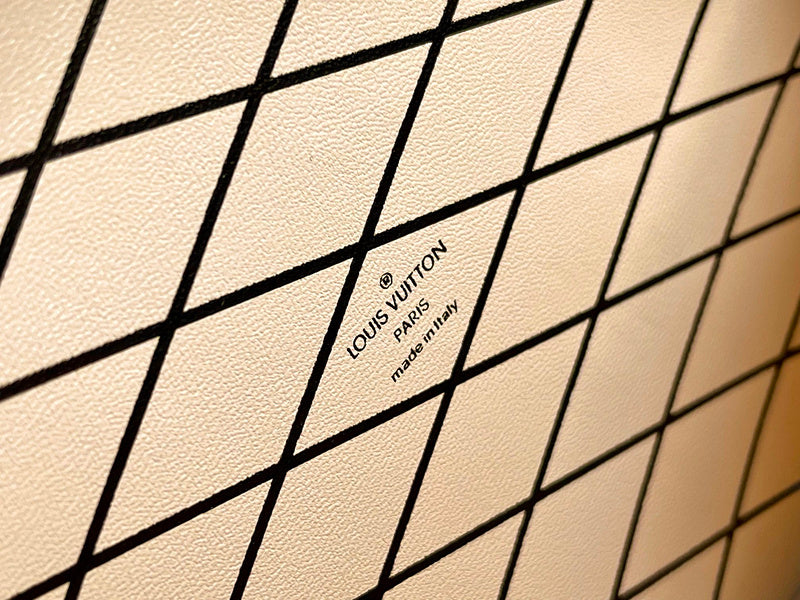 LOV - Luxurious Totes - 2075