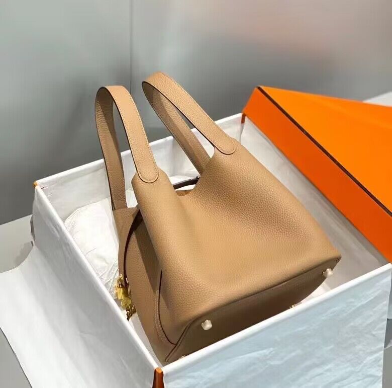 HMS - Luxurious Totes - 001