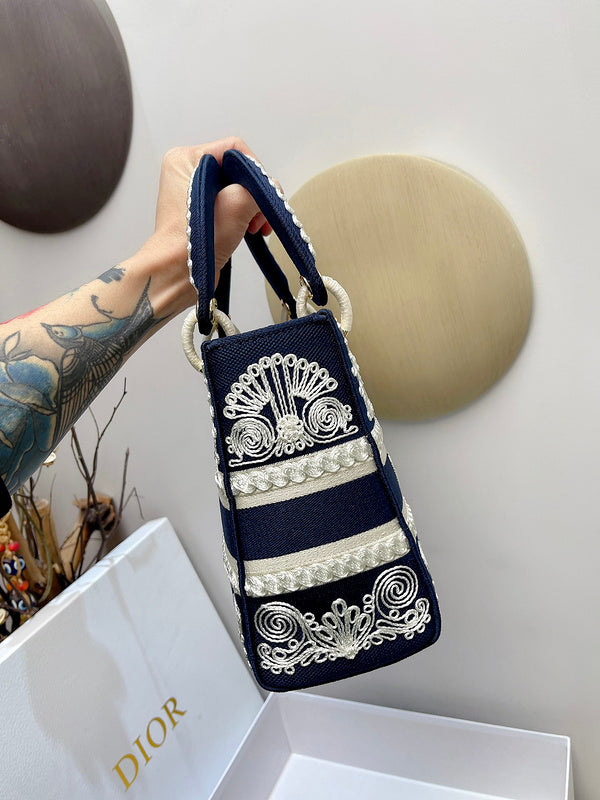 Luxurious Totes - Latest - 6553